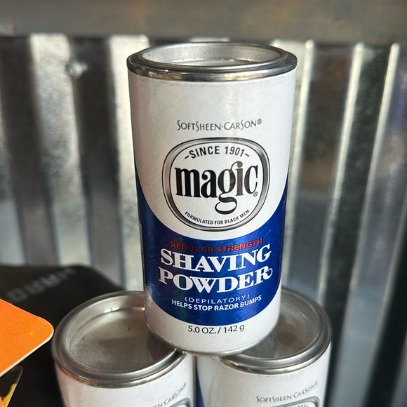 Soft Sheen Carson Magic Shaving Powder, Regular Strength 5 oz. You will get 2. - Picture 1 of 1
